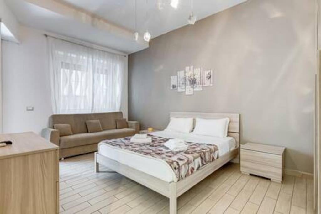 Domus Laterani By Jfm - Comfortable Apartment Big Terrace Colosseo ローマ エクステリア 写真