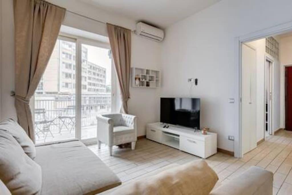Domus Laterani By Jfm - Comfortable Apartment Big Terrace Colosseo ローマ エクステリア 写真